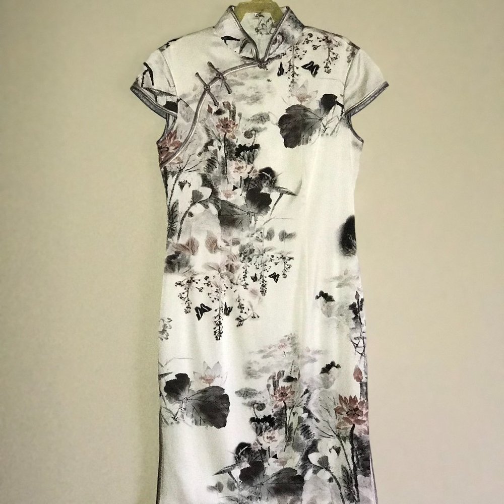 Chinese Cheongsam, Wash painting style, Size M ， Microelasticity
